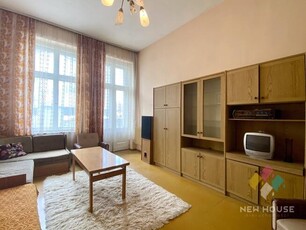 Mieszkanie w kamienicy, 4 pokoje, balkon, I piętro