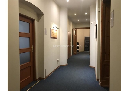 Biuro do wynajęcia 60,00 m², oferta nr BYBE577