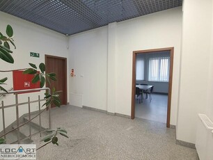 Lokal biurowy, ok. 100 m2, brak czynszu adm., ul. Bochenka