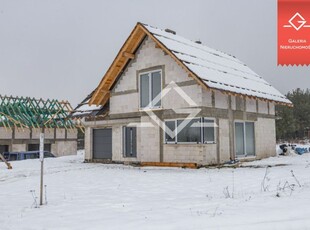 Blisko jeziora | przestronny | do wykończenia