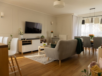 Apartament w Gdyni-Orłowie, 5 pokoi, 2 miejsca garażowe, 2 łazienki.