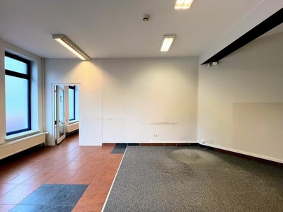 Lokal na parterze 70 m2 w blisko centrum