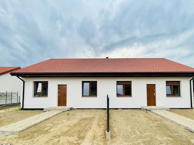 Mieszkanie z ogrodem. Poniatowice . Bliźniak. Pomp ciepła