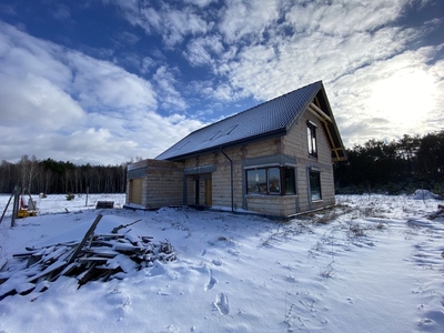 Przestronny dom w pięknej okolicy, 166 m kw., Prądki