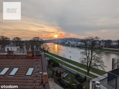 Widok na Wisłę oraz Wawel | Rynek Dębnicki