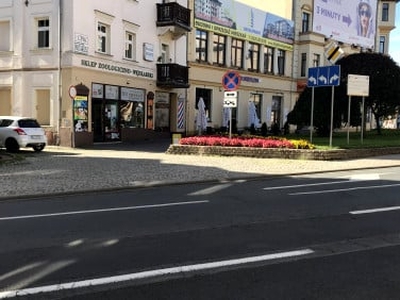 Lokal handlowy, Plac Niepodległości