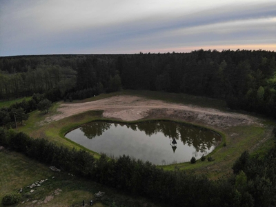 Działka budowlana ze stawem na skraju lasu MAZURY 1,2 hektara