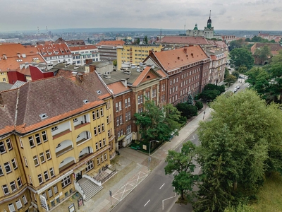 powierzchnia pod działalność medyczną, biurową , usługową