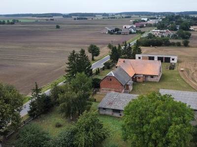 Siedlisko Działka Z Budynkami