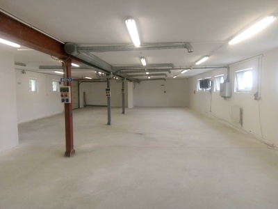 HALA /MAGAZYN /SKLEP/ 290 m2 + PLAC 1000 m2