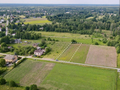 1 km od stacji PKP • media przy granicy działki • 0% prowizji