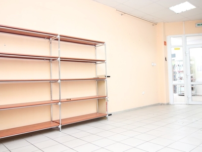 Lokal usługowy 99.50 m2 Centrum 2000