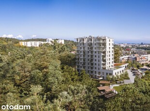 3 pokoje, 76 m², 2 miejsca postojowe, duży balkon.