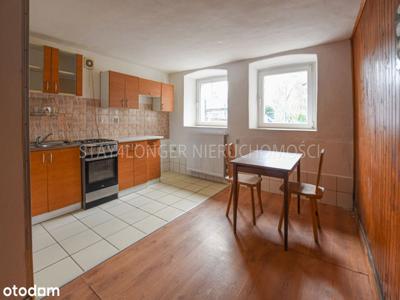 Elegancki apartament z balkonem przy rynku.