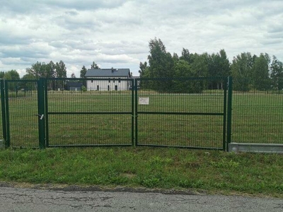 Działka budowlana, 20 km od W-wy. Wszystkie media.