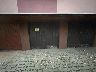 Zamykany garaż pod budynkiem Wroclawska 52c