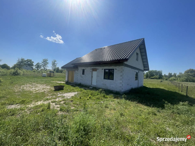 Mały dom w Białuniu na dużej działce Tanio