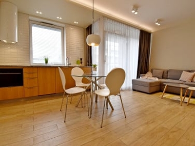 Apartament, Aleja Armii Krajowej