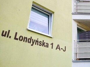 Garaż ul. Londyńska 1 A-J / oś. Europejskie