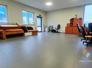 Lokal biurowo-usługowy, 58 m2, parter, parking