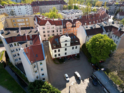 Zrekonstruowany Dworek w centrum Miasta