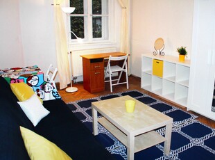 Wynajmę / RENT A STUDIO / 3 min walk to the Market / UJ / PK / AGH/ KA