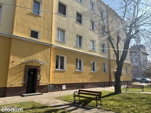 Św-Ce- Kawalerka, Balkon, Niskie Budownictwo.