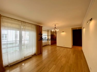 Apartament, Plac Przymierza