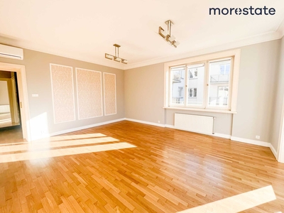 Apartament w kamienicy | Stare Miasto | 111m2 | siłownia, sauna, ogród