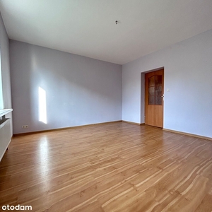 42,96 m2| oddzielna kuchnia| 2 pokoje| 1 piętro