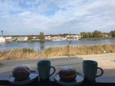 morze z bezpośrednim widokiem na marinę i rzekę