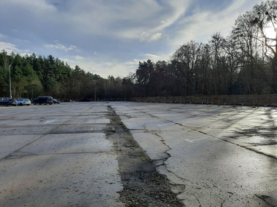 Ogrodzony plac do wynajęcia z ochroną