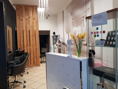 Wynajmę Lokal 49m Salon urody fryzjerski, kosmetyczny Piła centrum