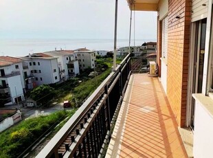 Apartament 100 m2 100 m od morza .