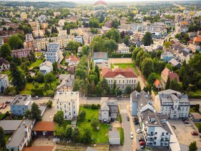 Dom na sprzedaż 9 pokoi Czechowice-Dziedzice, 300 m2, działka 1212 m2