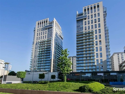 Platinum Towers, Grzybowska 61 – miejsce postojowe/garaż