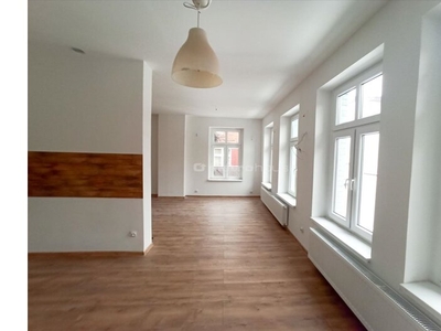 Mieszkanie na sprzedaż 49,17 m², piętro 2, oferta nr HUNY517