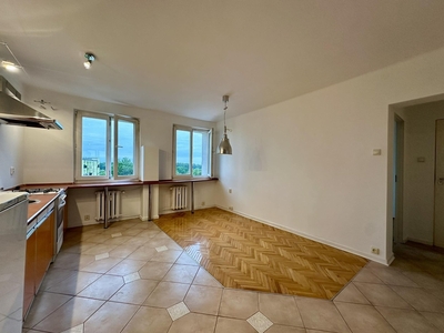 Pilnie sprzedam!!!3-pokoje,+balkon mieszkanie 53,5 m2 w Sieradzu