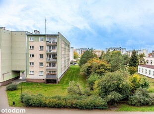 Słoneczne dwupokojowe z balkonem.