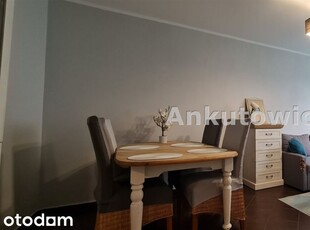 Przestronny Apartament z 2 Sypialniami i Balkonem