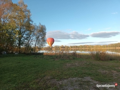 Sprzedam działkę nad jeziorem