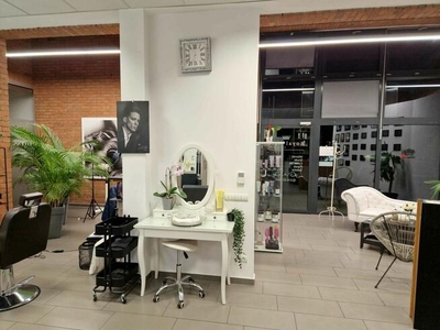 Sprzedam Odstąpie Salon Fryzjerski Royal Hair