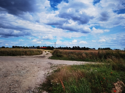 Działka pod dom i usługi z pięknymi widokami