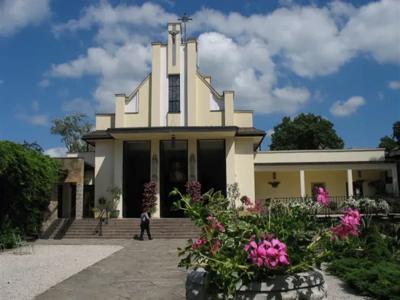 BEZPOŚREDNIO dom w ścisłym centrum Podkowy Leśnej!