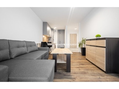 Mieszkanie do wynajęcia 42,00 m², piętro 3, oferta nr BS3-MW-298283-1