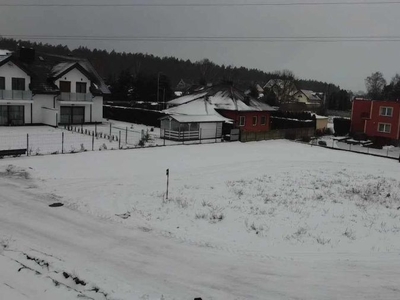 Działka pod zabudowę jednorodzinną lub dom typu bliźniak