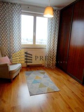 Apartament przy METRZE z basenem i siłownią