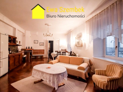 Apartament, Rynek Główny