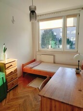 Wynajmę pokój na Muchoborze Małym/ room to let Muchobór Mały