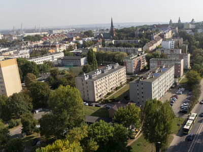 Na sprzedaż bardzo ładne mieszkanie trzypokojowe .